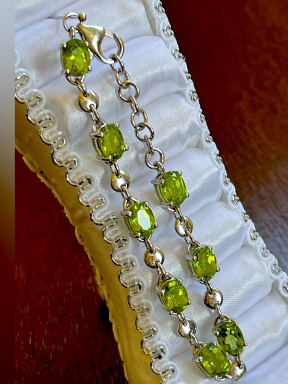 CHANGBAI PERIDOT TENNIS BRACELET! EA STONE = 1+ct! Length 7.5” with 1” extender!